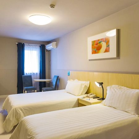 Jinjiang Inn Kunshan Renming Road West Street Exterior photo