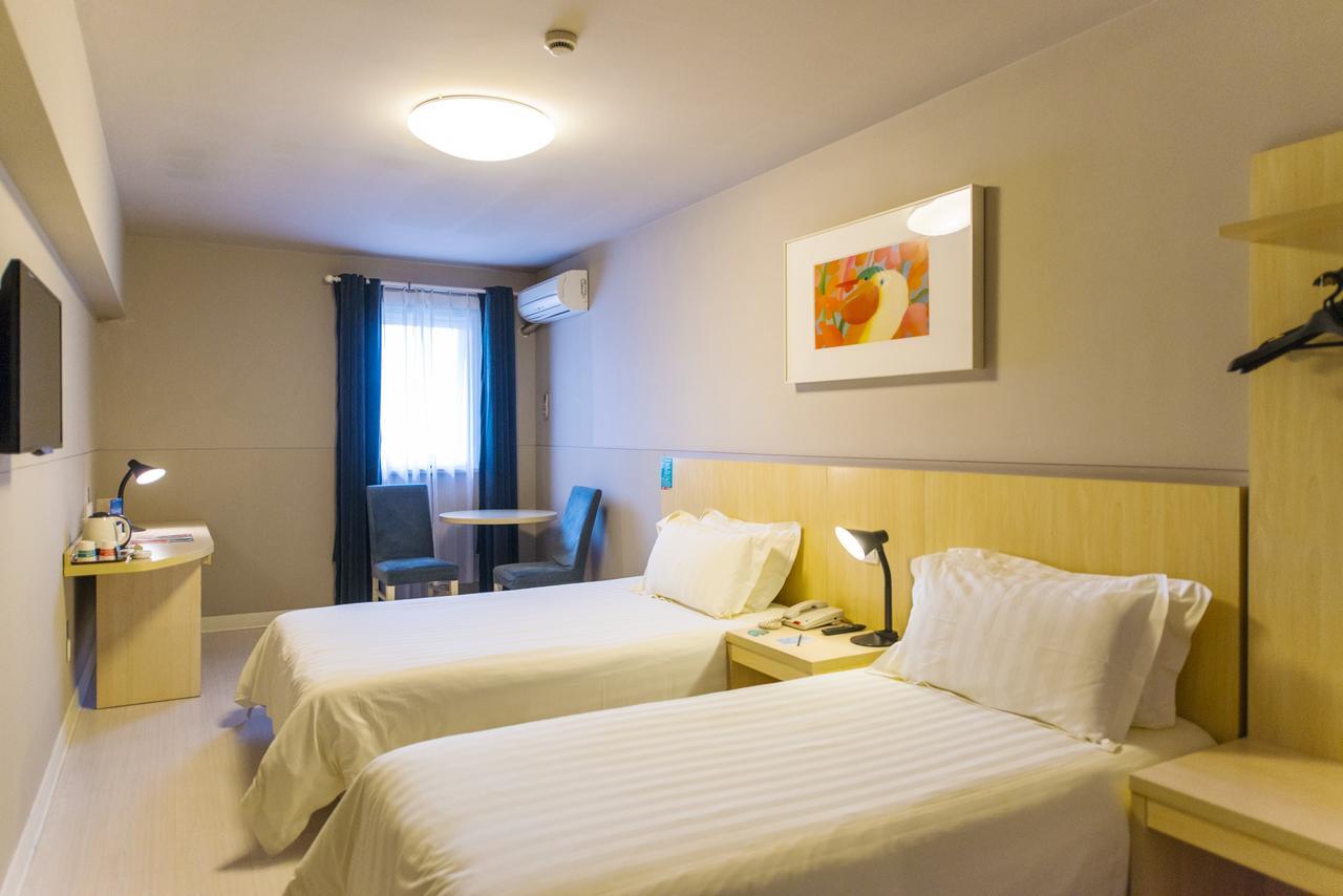 Jinjiang Inn Kunshan Renming Road West Street Exterior photo